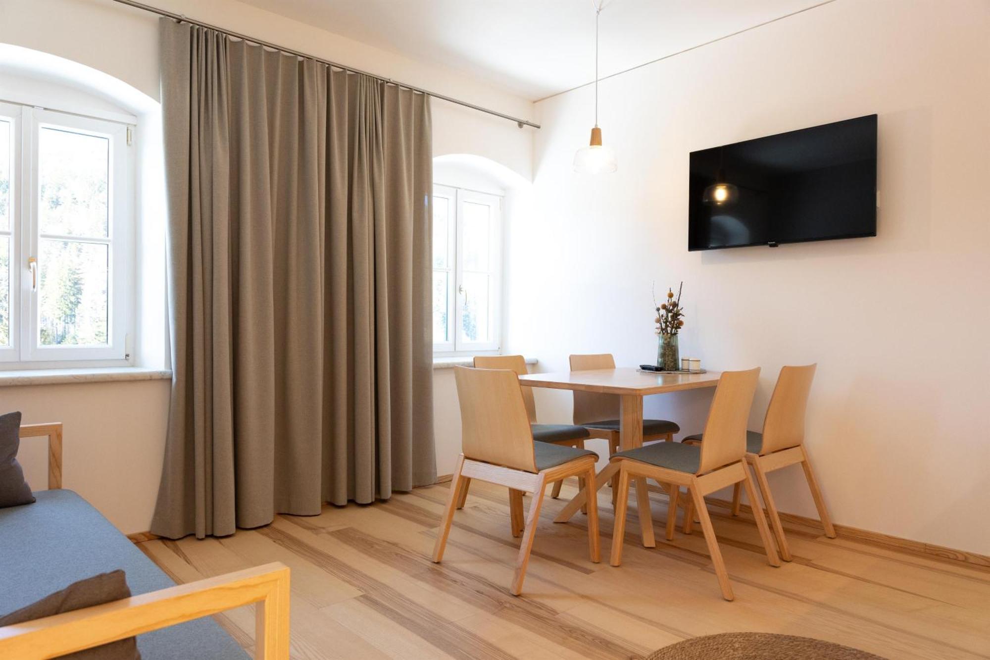 Forsthaus Apartments - Ski + Bike & Hike Клаффер-ам-Хохфихт Экстерьер фото